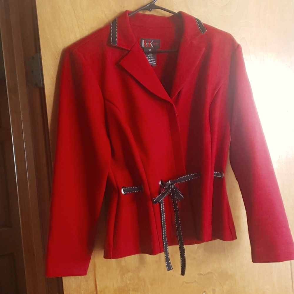 J & K ladies petite blazer, great condition, super cute with skirts and jeans.